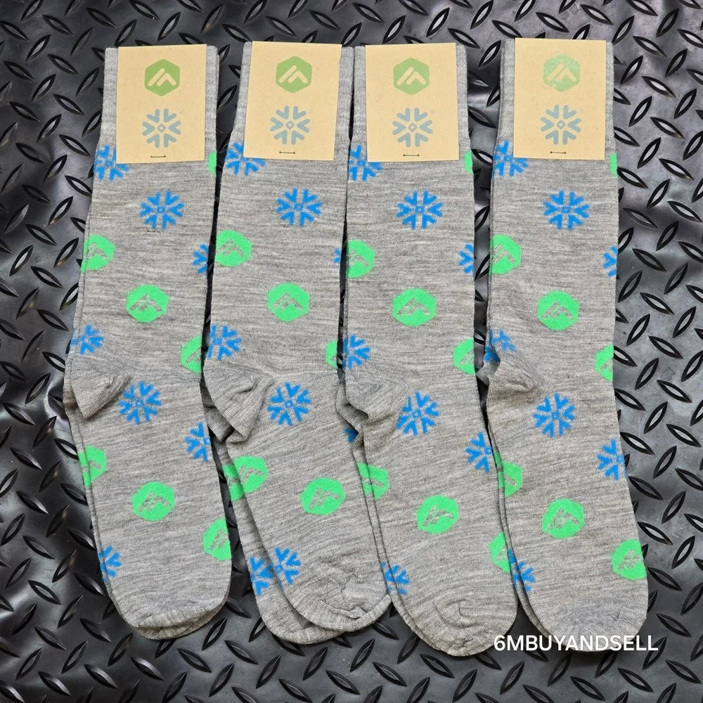 Merino Adventure 4 Pairs Wool Blend Crew Socks Snowflake USA NWT Size 10-13